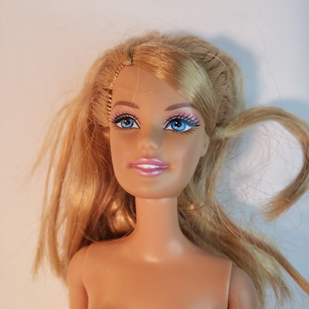 Barbie Fashionistas Summer Barbie hinged hips and arms at shoulders blonde